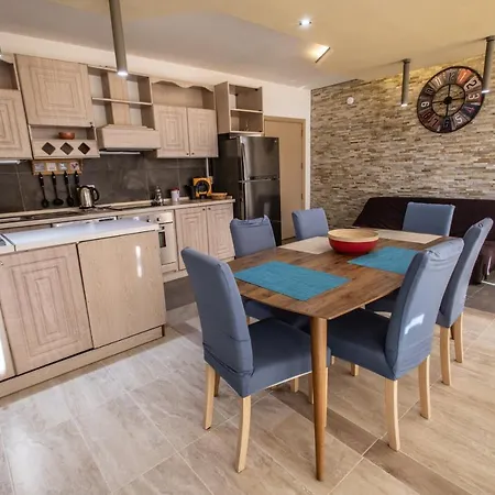 דירה Amazing Seaview Duplex Penthouse