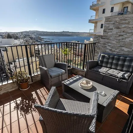 דירה Amazing Seaview Duplex Penthouse סיינט פול ביי